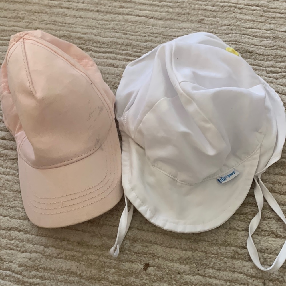 Lot of 2 baby hats